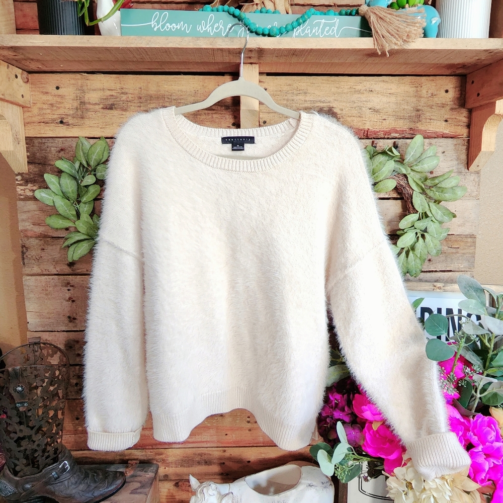 Women's Sanctuary brand Fluffy Sweater